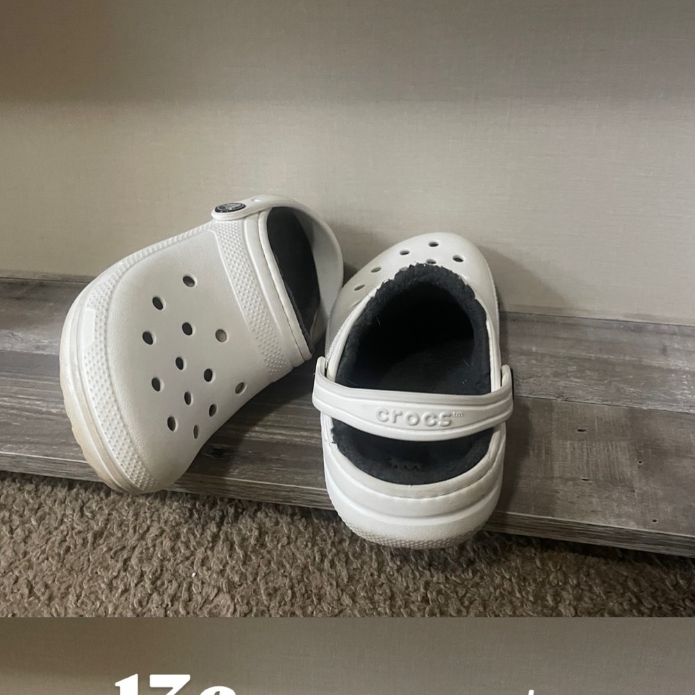 CROCS fur lined Kids White Slip-On Clogs